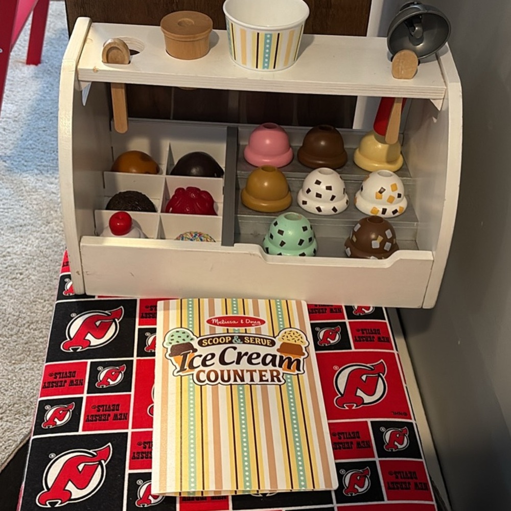 Melissa and Doug Ice cream Set